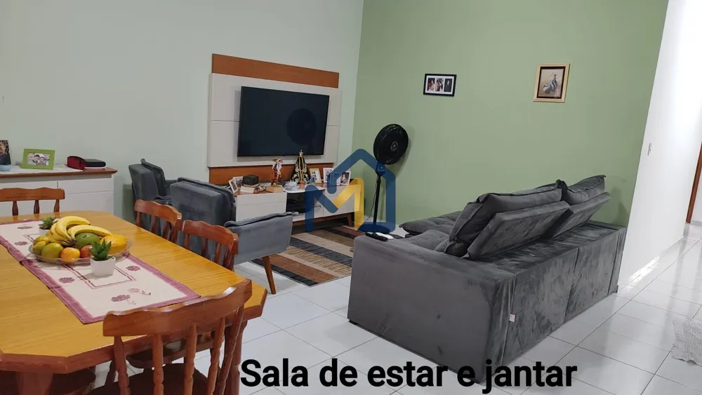 Casa, 3 quartos, 232 m² - Foto 1