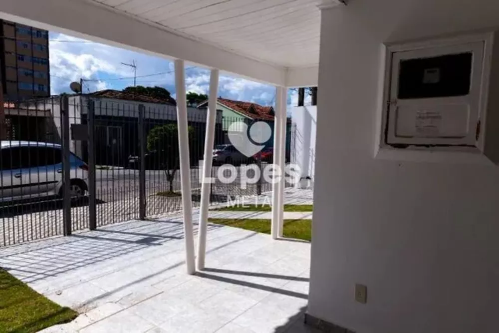 Casa, 3 quartos, 226 m² - Foto 1