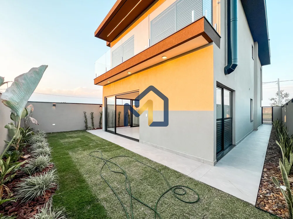 Casa, 3 quartos, 232 m² - Foto 1
