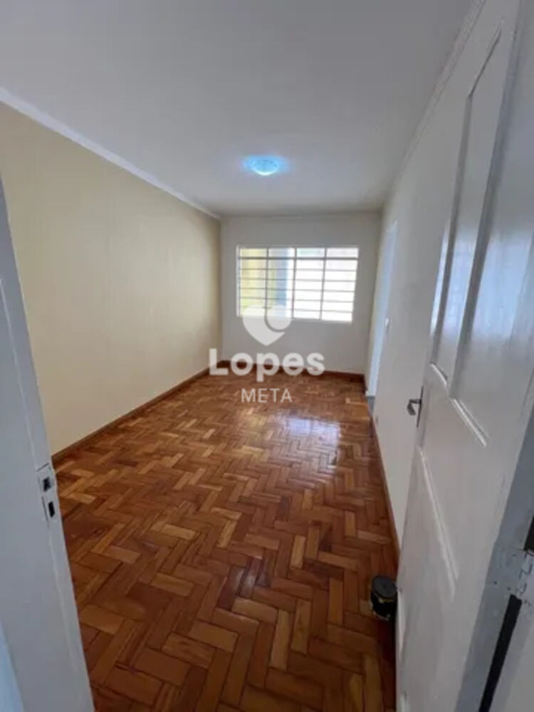 Casa à venda com 3 quartos, 81m² - Foto 4