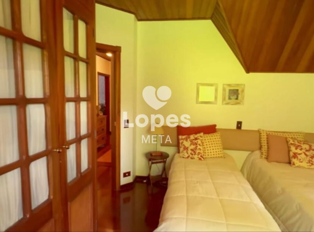Casa à venda com 4 quartos, 380m² - Foto 11