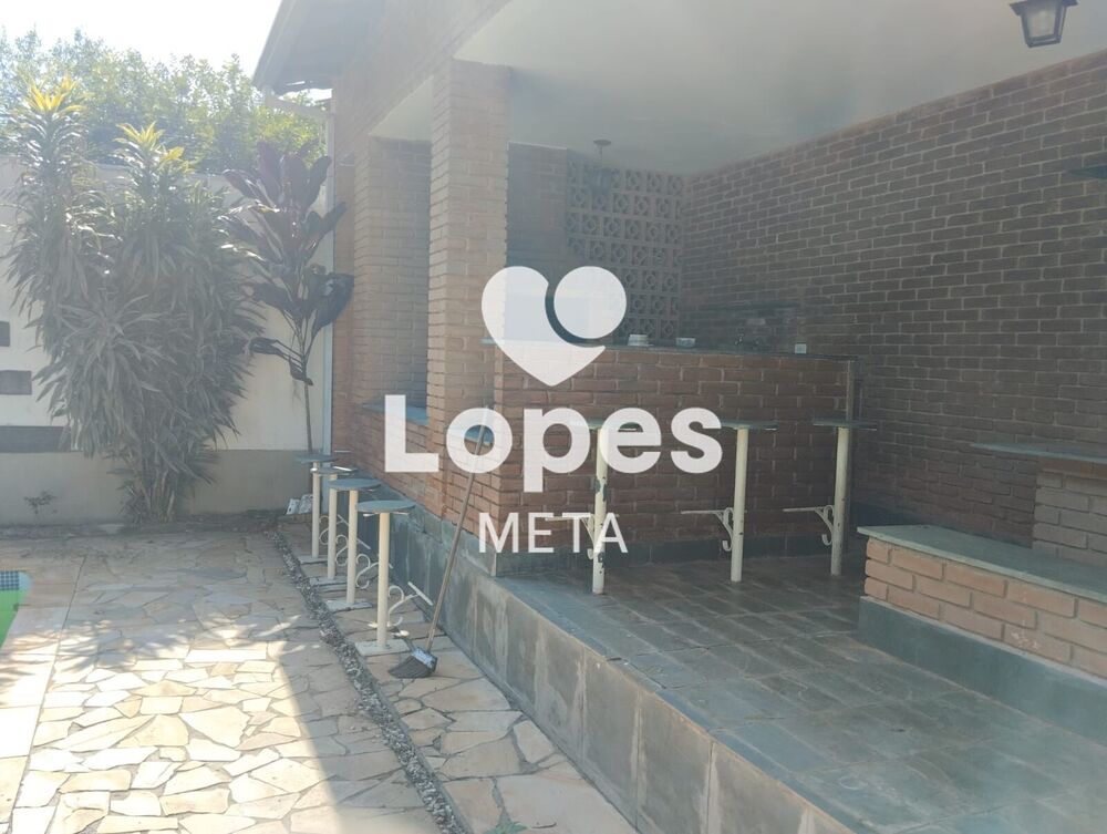 Casa à venda com 5 quartos, 318m² - Foto 9