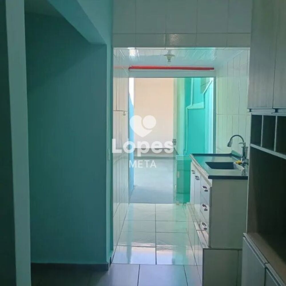 Casa à venda com 4 quartos, 100m² - Foto 3