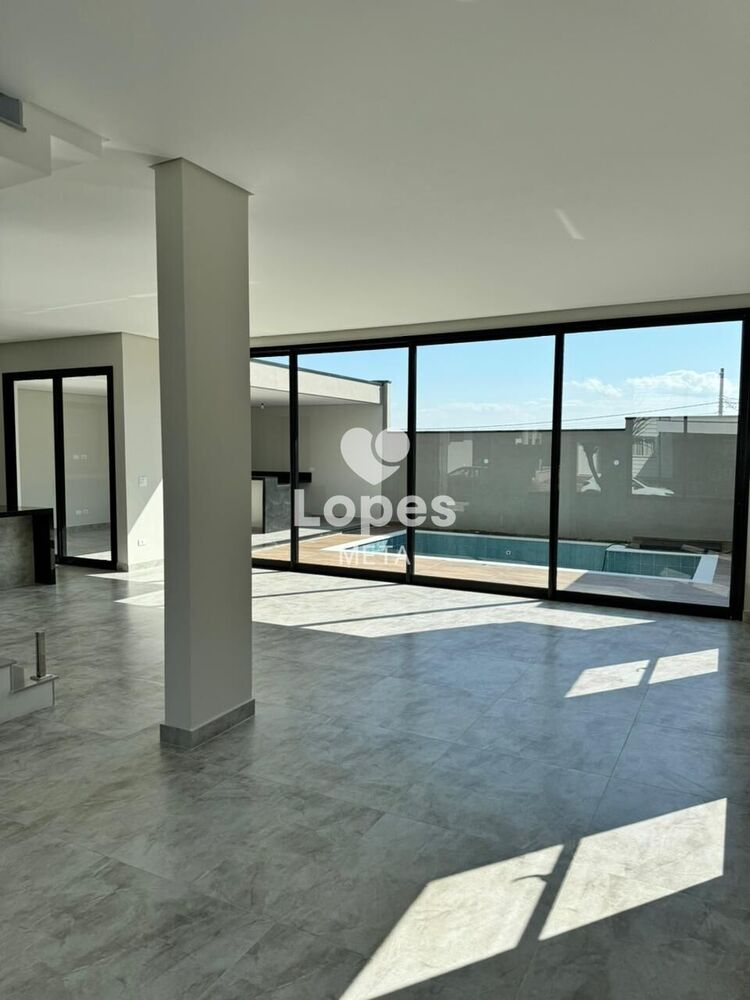 Casa à venda com 4 quartos, 230m² - Foto 7