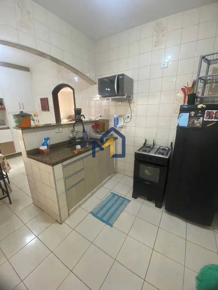 Casa, 5 quartos, 184 m² - Foto 2