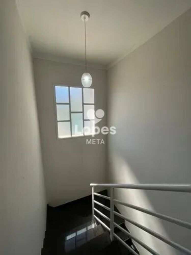 Casa à venda com 2 quartos, 253m² - Foto 3