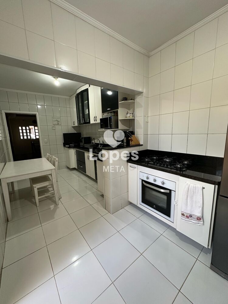 Casa, 3 quartos, 250 m² - Foto 6