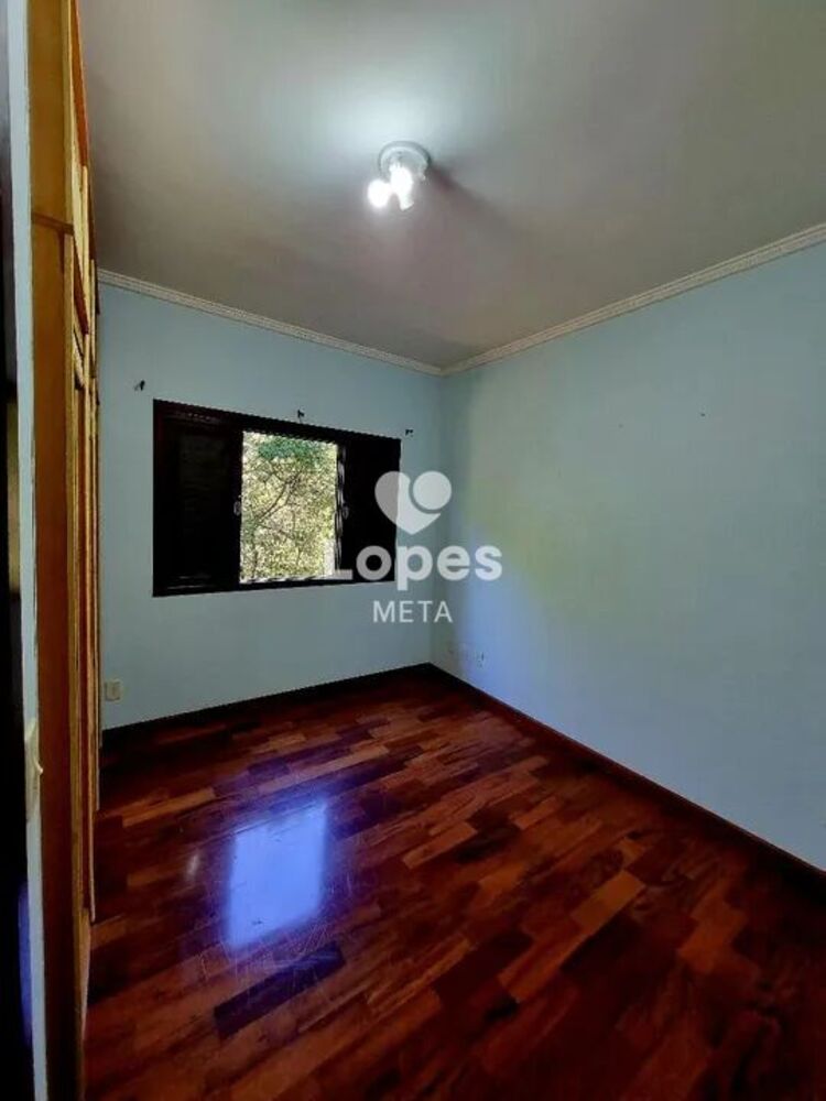Casa, 5 quartos, 237 m² - Foto 3