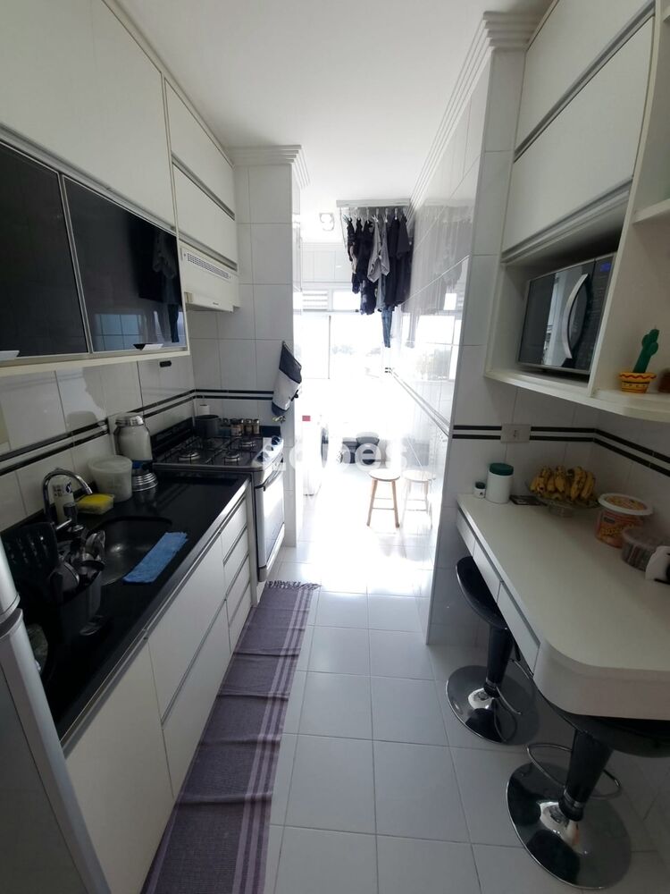 Apartamento à venda com 3 quartos, 77m² - Foto 1