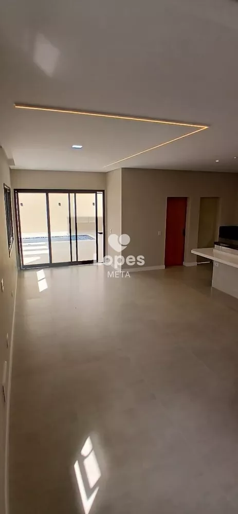 Casa, 3 quartos, 252 m² - Foto 12