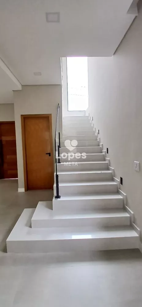 Casa, 3 quartos, 252 m² - Foto 14