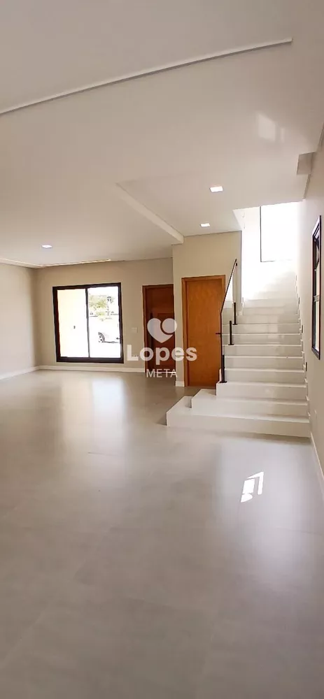 Casa, 3 quartos, 252 m² - Foto 8