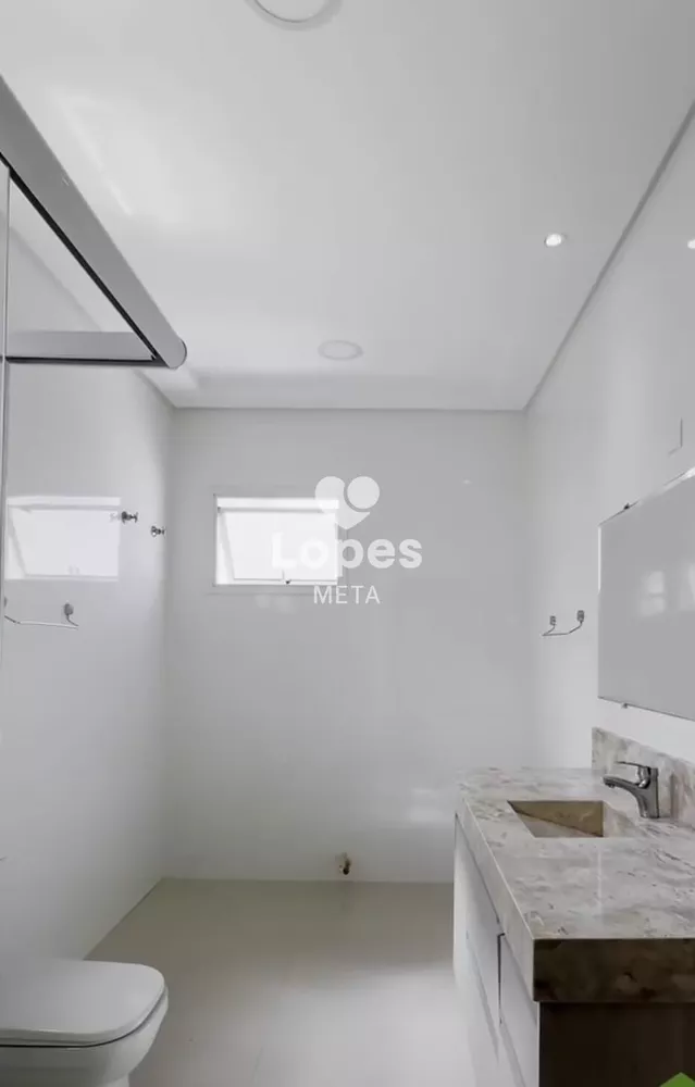 Casa, 4 quartos, 270 m² - Foto 11