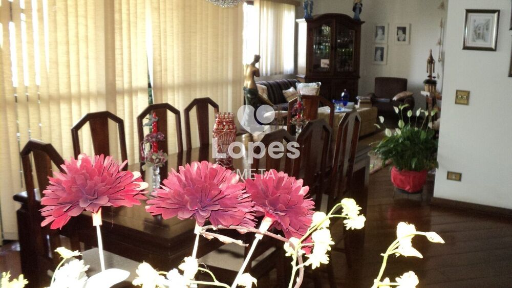 Apartamento, 4 quartos, 198 m² - Foto 1