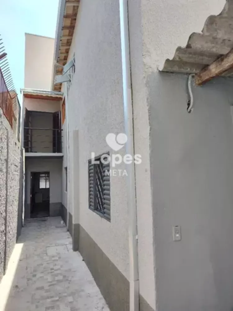 Casa, 4 quartos, 220 m² - Foto 1