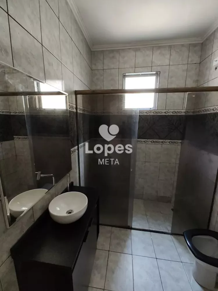 Casa, 4 quartos, 220 m² - Foto 2