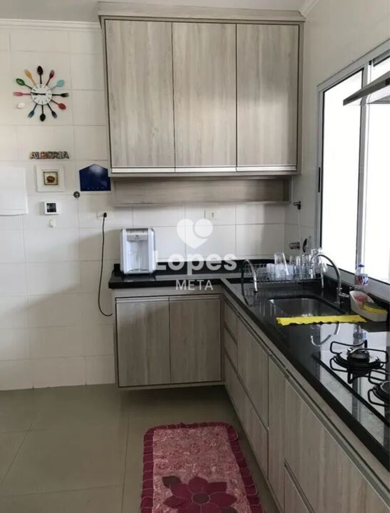Casa à venda com 2 quartos, 75m² - Foto 2