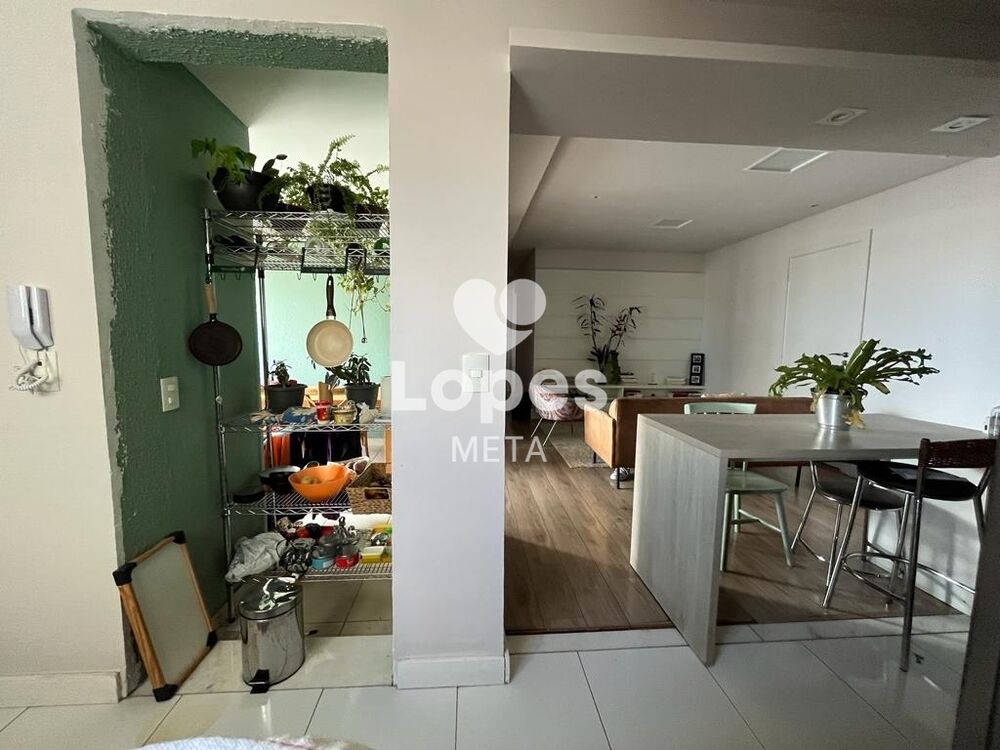 Apartamento à venda com 2 quartos, 95m² - Foto 2