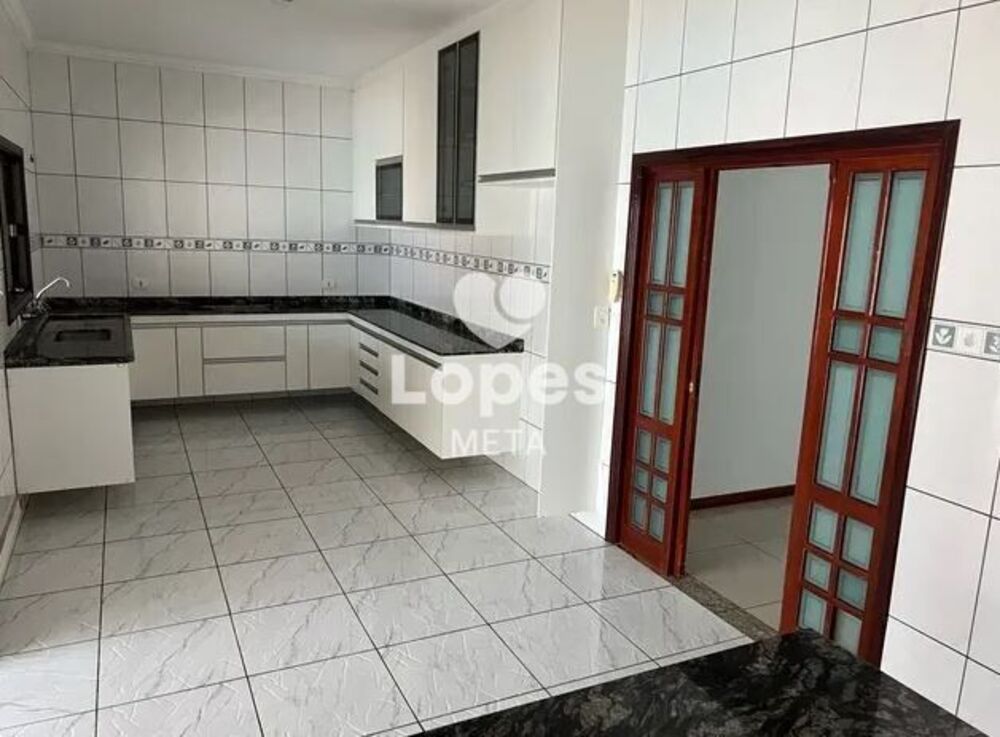 Casa, 4 quartos, 320 m² - Foto 1