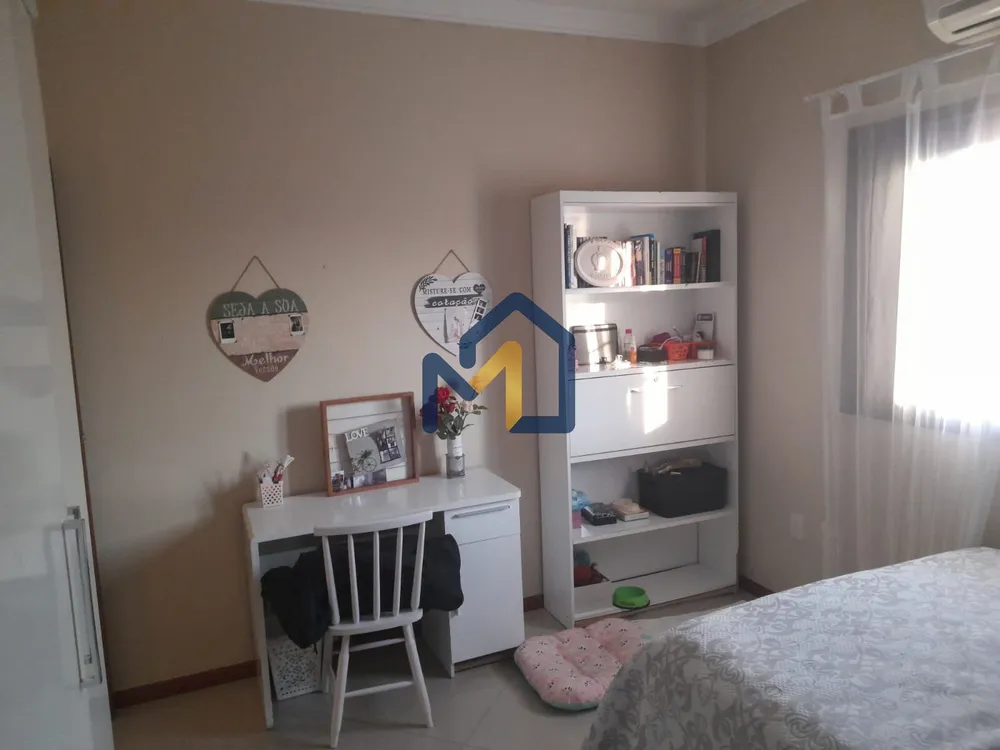 Casa, 4 quartos, 124 m² - Foto 1