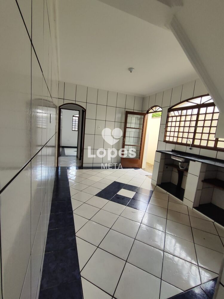 Sobrado, 4 quartos, 178 m² - Foto 2
