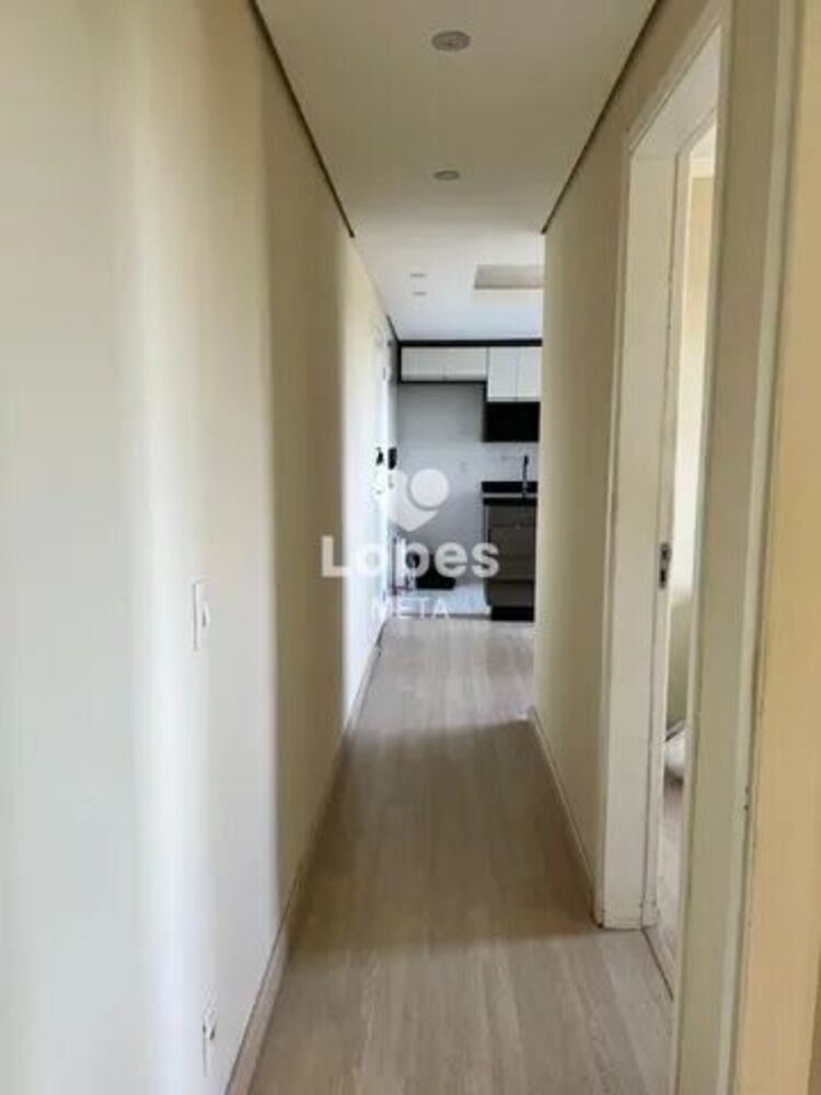 Apartamento à venda com 2 quartos, 45m² - Foto 2