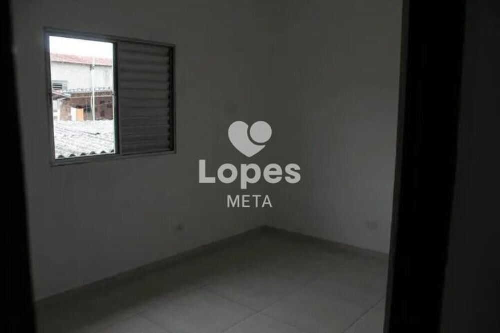 Casa à venda com 2 quartos, 300m² - Foto 4