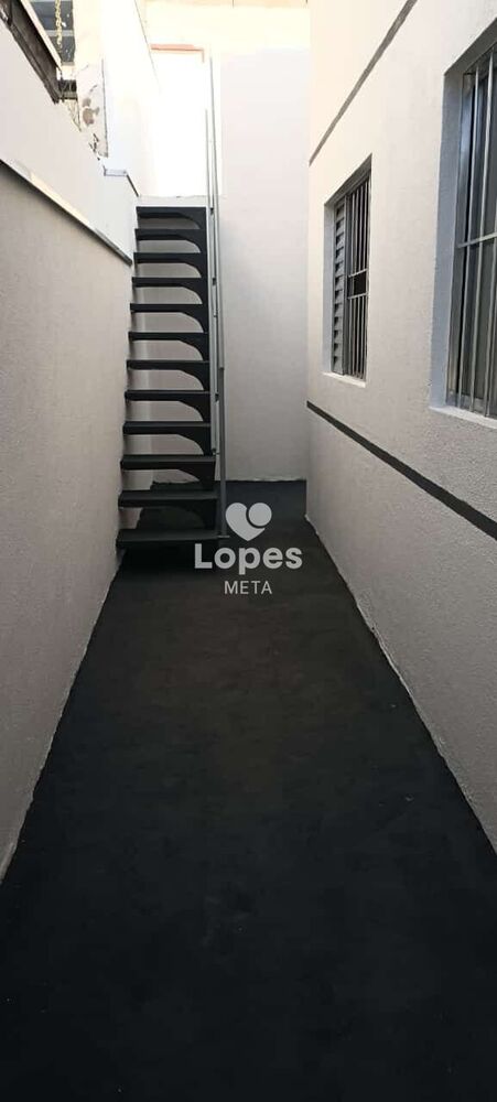 Casa à venda com 2 quartos, 60m² - Foto 8