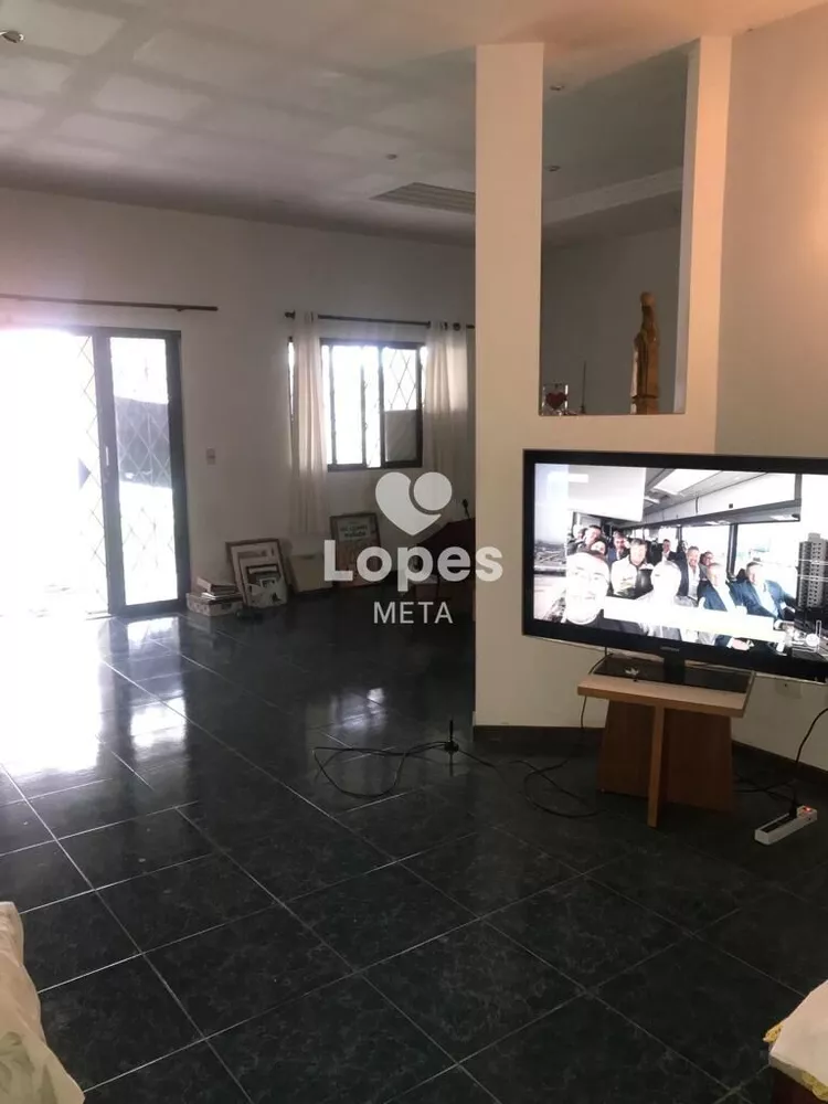 Casa, 3 quartos, 360 m² - Foto 23