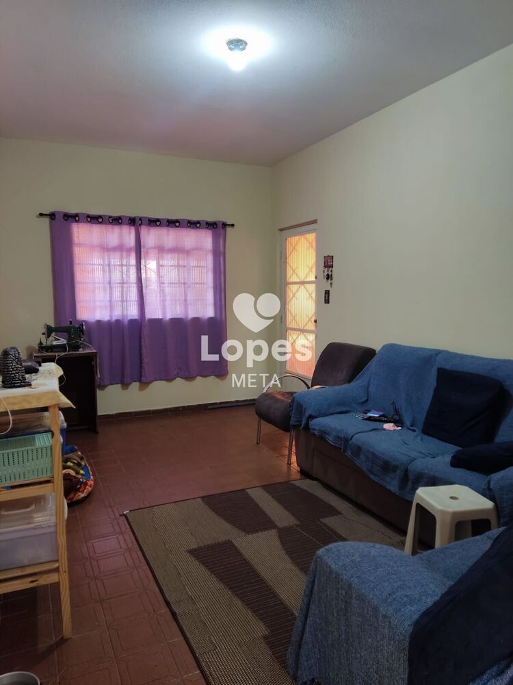 Casa à venda com 2 quartos, 75m² - Foto 1