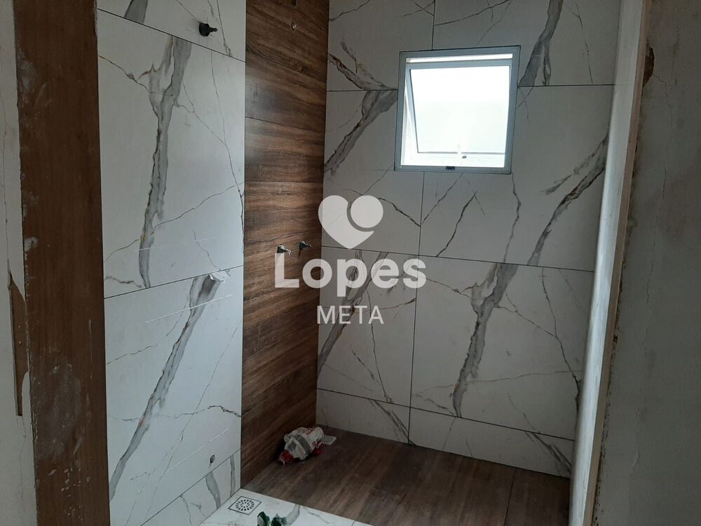 Casa à venda com 2 quartos, 65m² - Foto 7