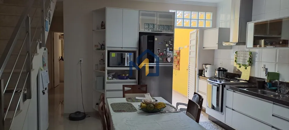 Casa, 3 quartos, 183 m² - Foto 3
