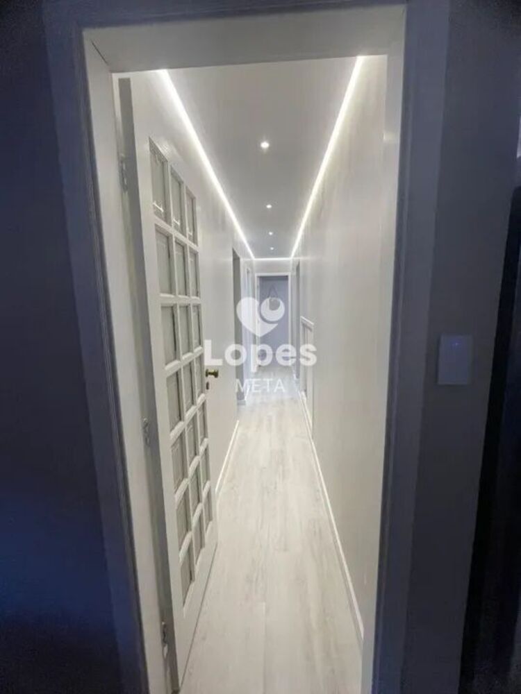 Sobrado à venda com 3 quartos, 244m² - Foto 4
