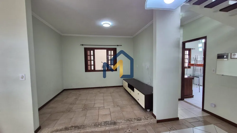 Casa, 3 quartos, 250 m² - Foto 13