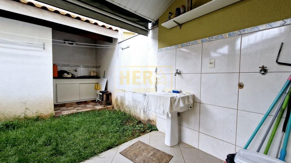 Casa de Condomínio à venda com 1 quarto, 78m² - Foto 2
