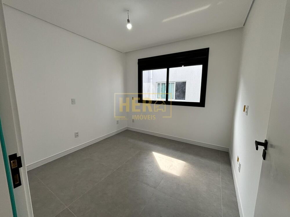 Casa de Condomínio à venda com 3 quartos, 260m² - Foto 5