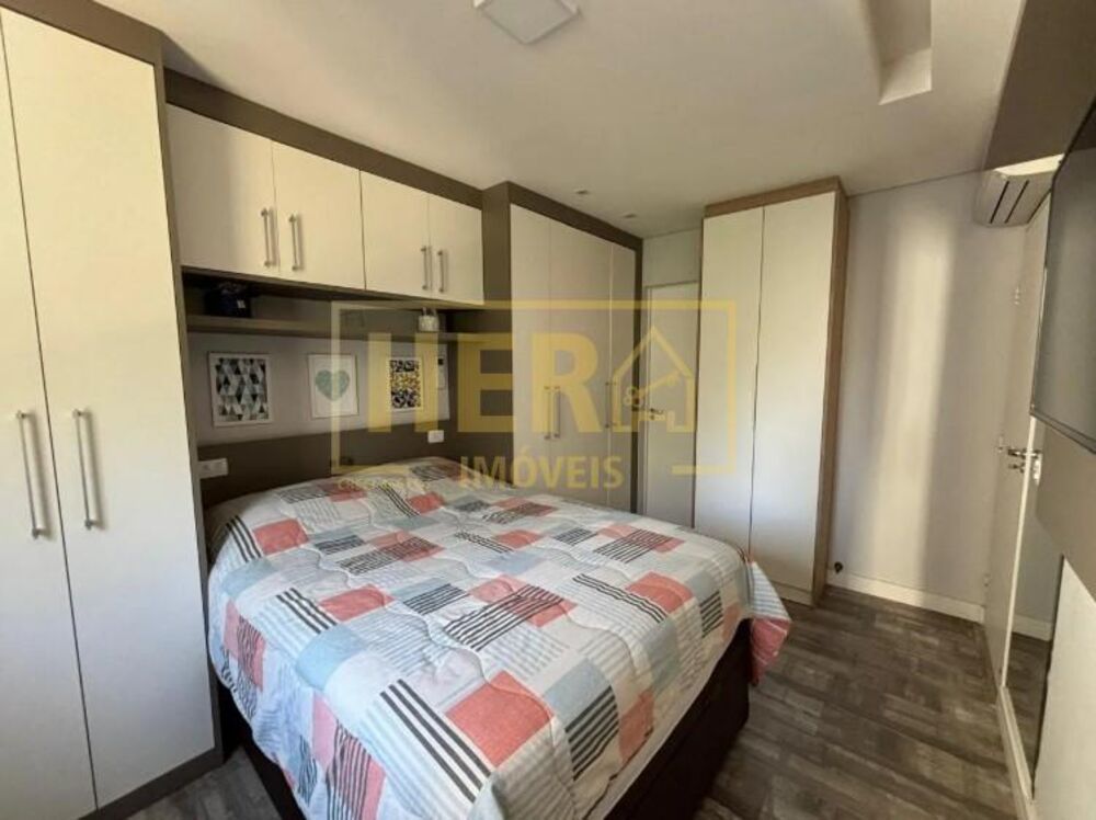 Apartamento à venda com 2 quartos, 78m² - Foto 2