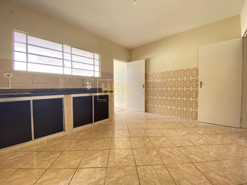 Casa à venda com 3 quartos, 300m² - Foto 6