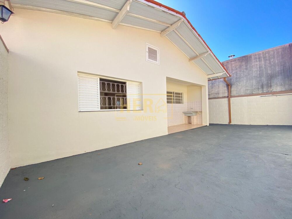 Casa à venda com 3 quartos, 300m² - Foto 4
