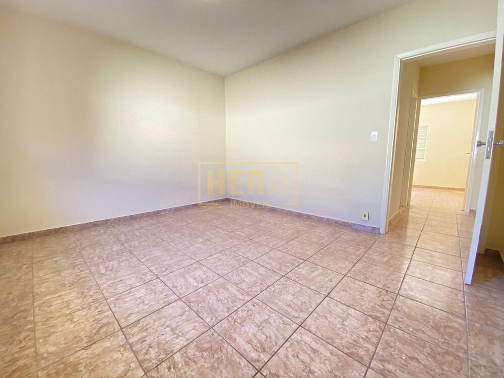 Casa à venda com 3 quartos, 300m² - Foto 9