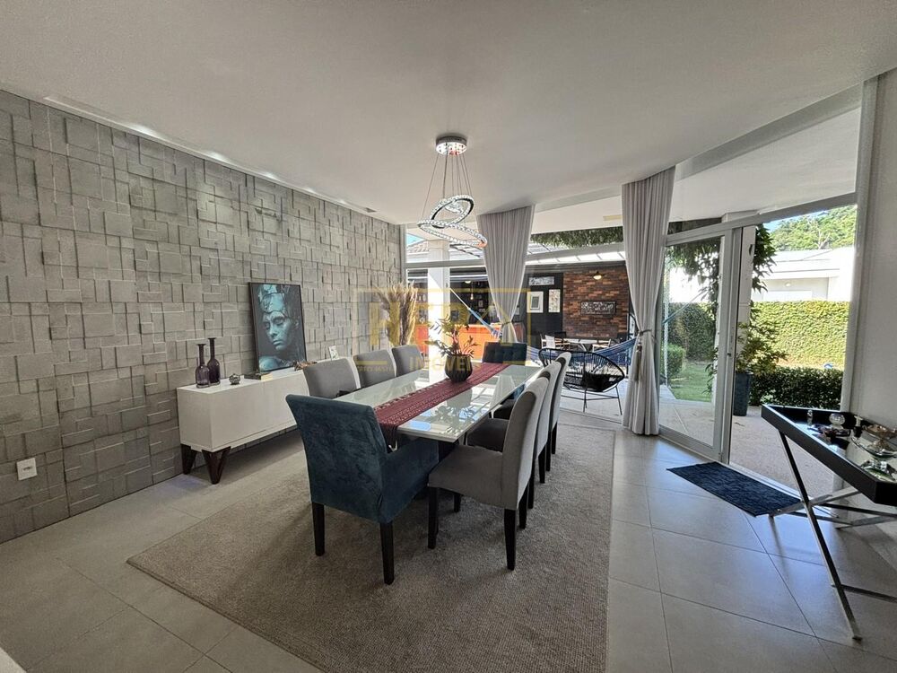 Casa de Condomínio à venda com 3 quartos, 328m² - Foto 9