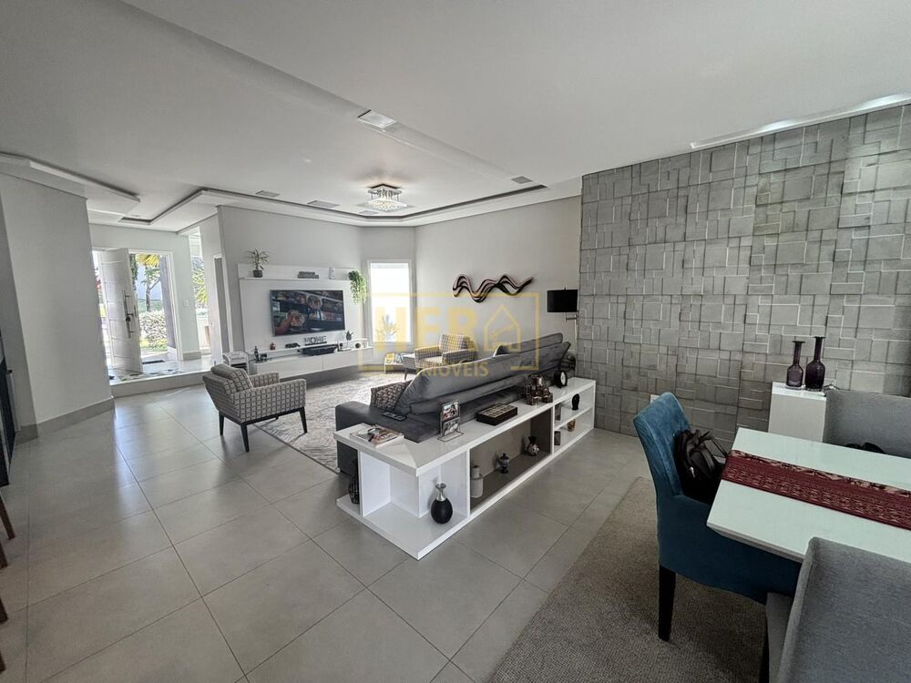 Casa de Condomínio à venda com 3 quartos, 328m² - Foto 2