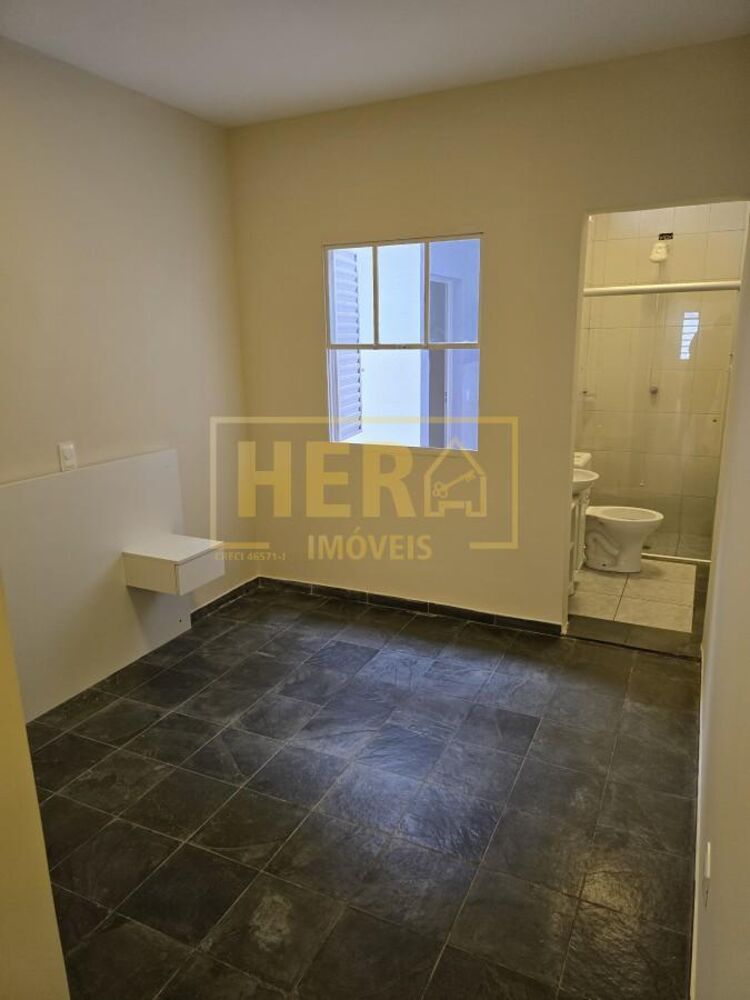 Casa à venda com 3 quartos, 94m² - Foto 2