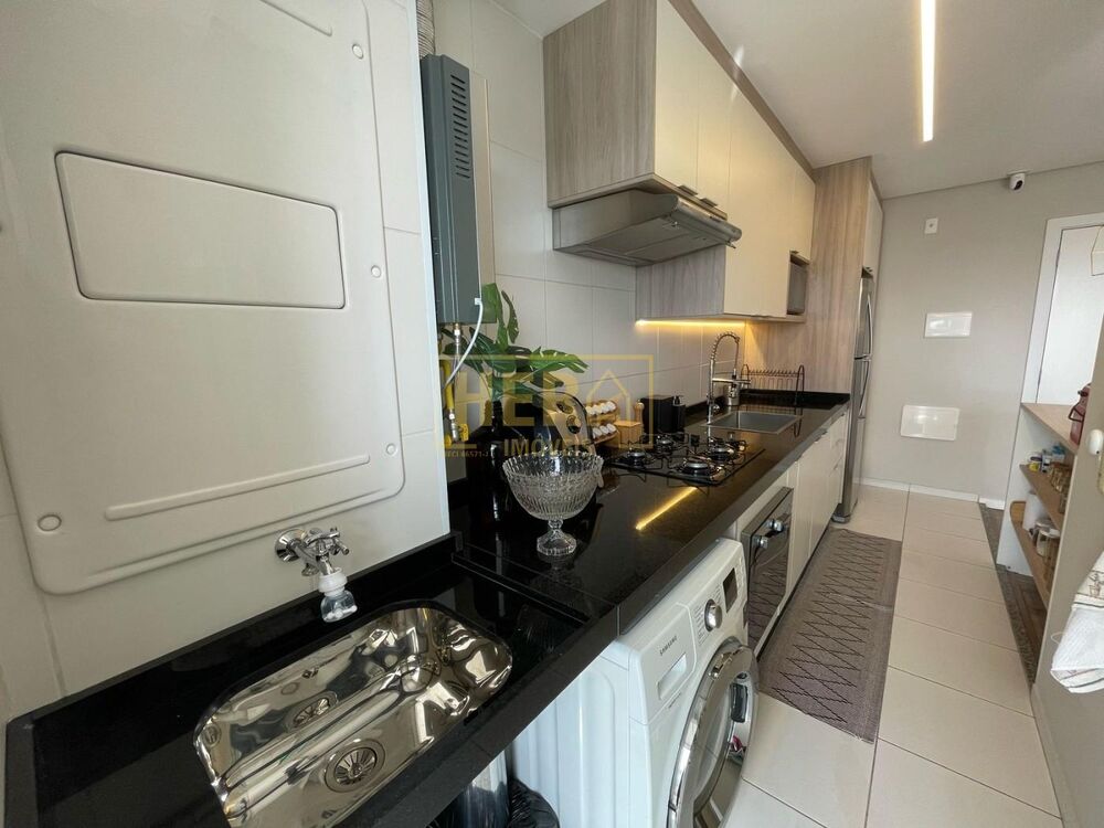 Apartamento à venda com 2 quartos, 67m² - Foto 4