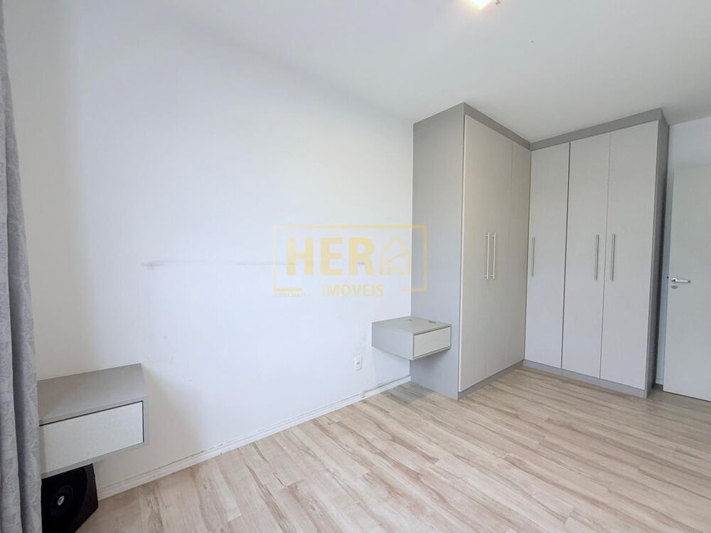Apartamento à venda com 2 quartos, 60m² - Foto 3