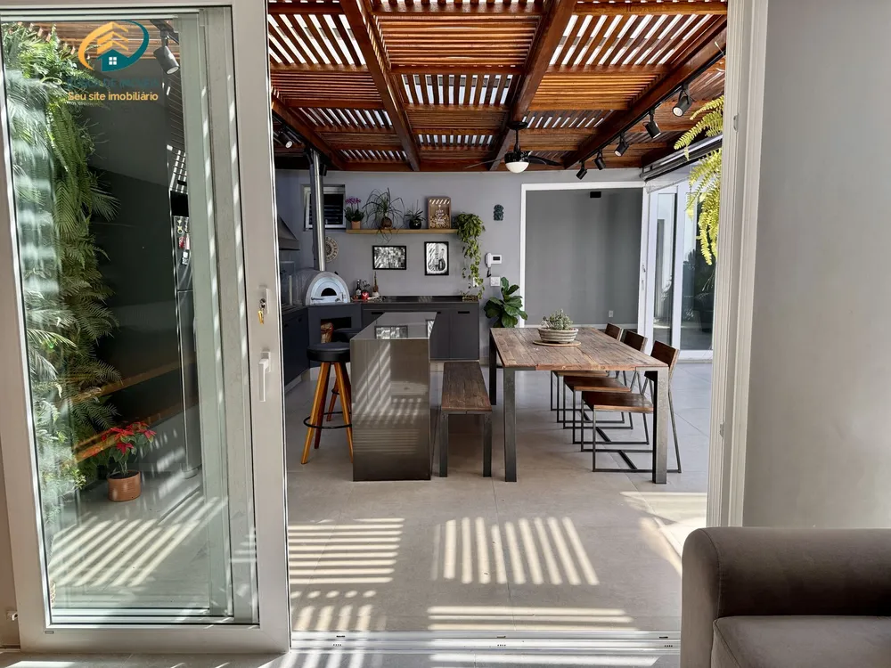 Sobrado, 6 quartos, 450 m² - Foto 1
