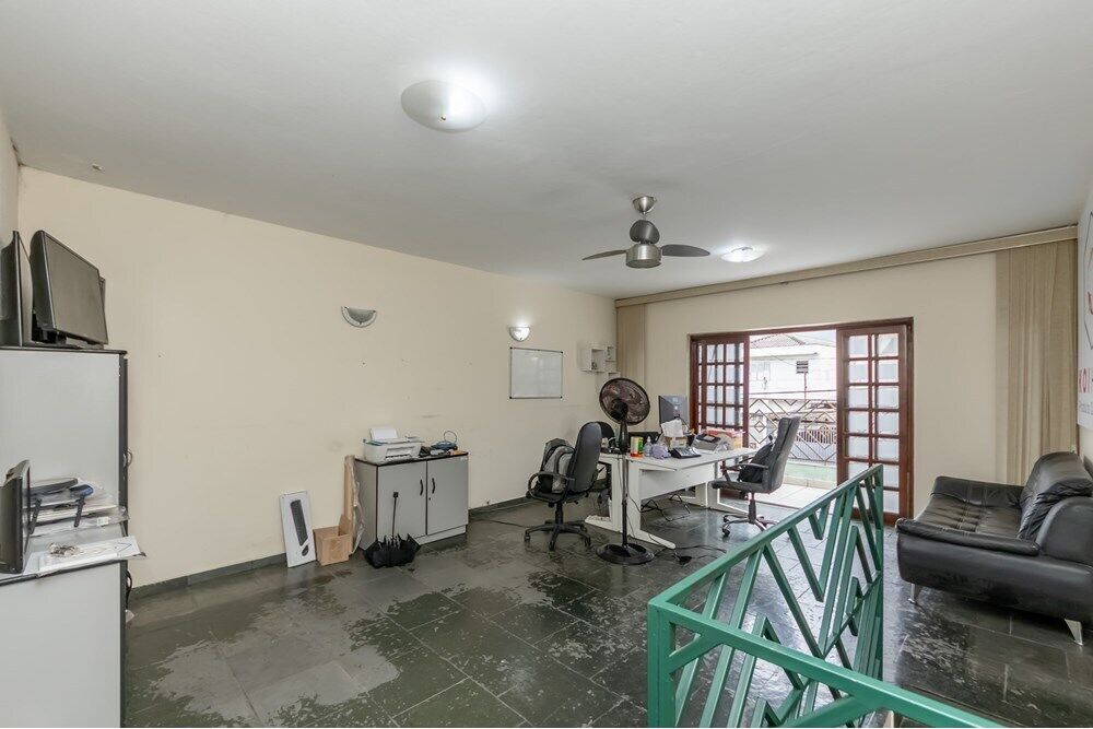 Casa à venda com 3 quartos, 196m² - Foto 3