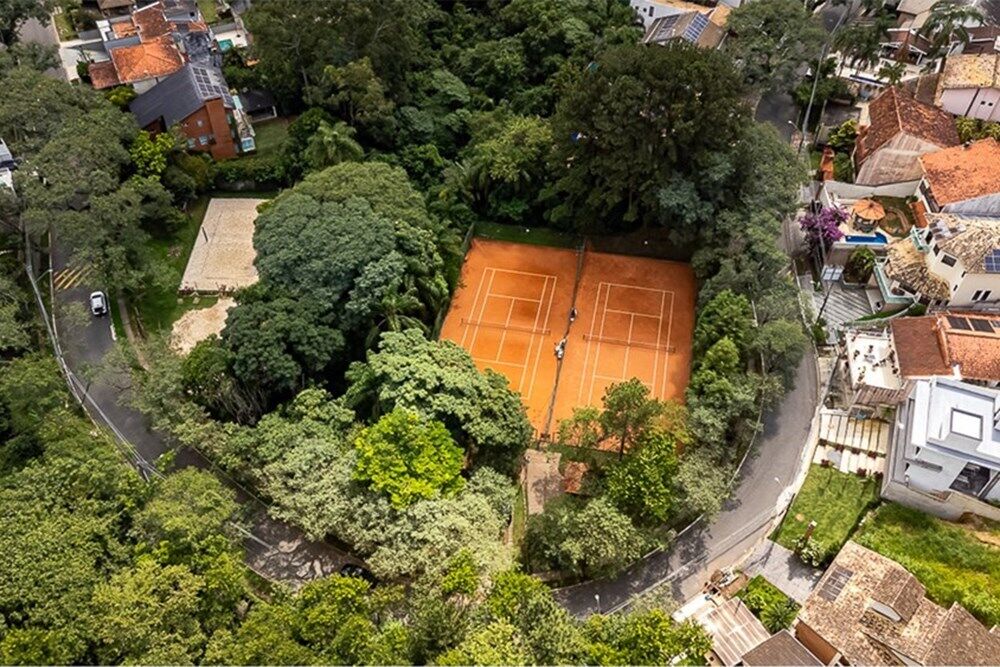 Casa à venda com 5 quartos, 335m² - Foto 4