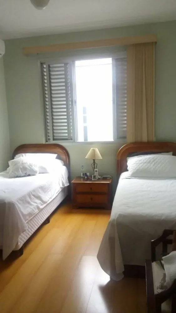 Sobrado, 4 quartos, 238 m² - Foto 1