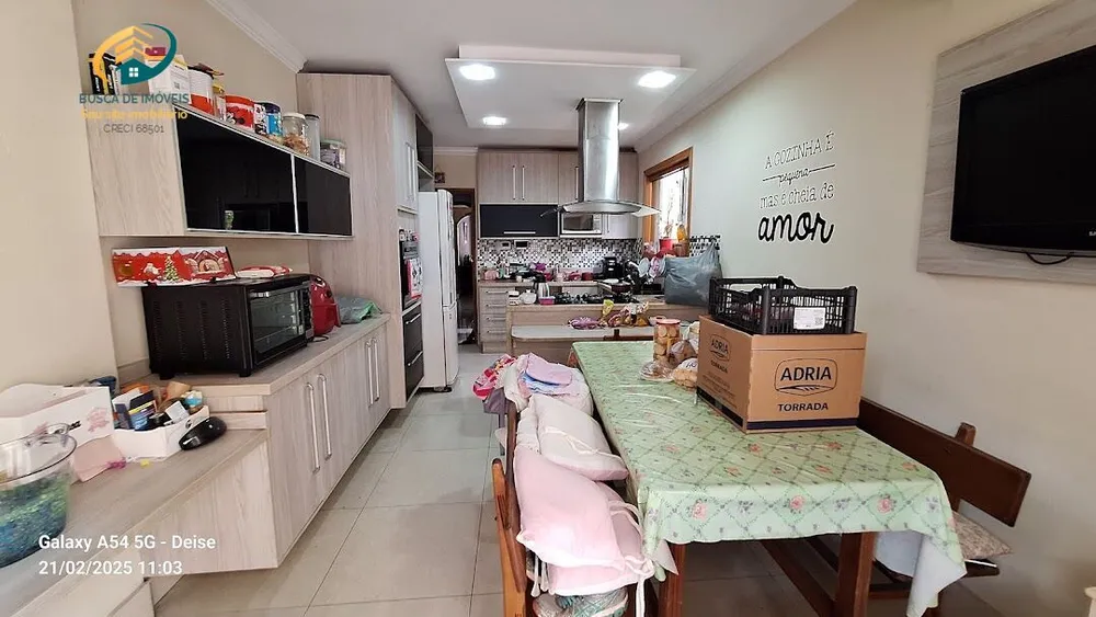 Sobrado, 3 quartos, 201 m² - Foto 1